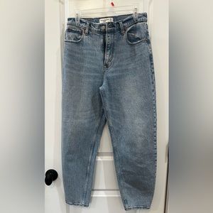 Abercrombie & Fitch “The ‘80s Mom High Rise” Jeans